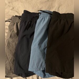 Boys Uniqlo shorts bundle (4) - Large (10-12)